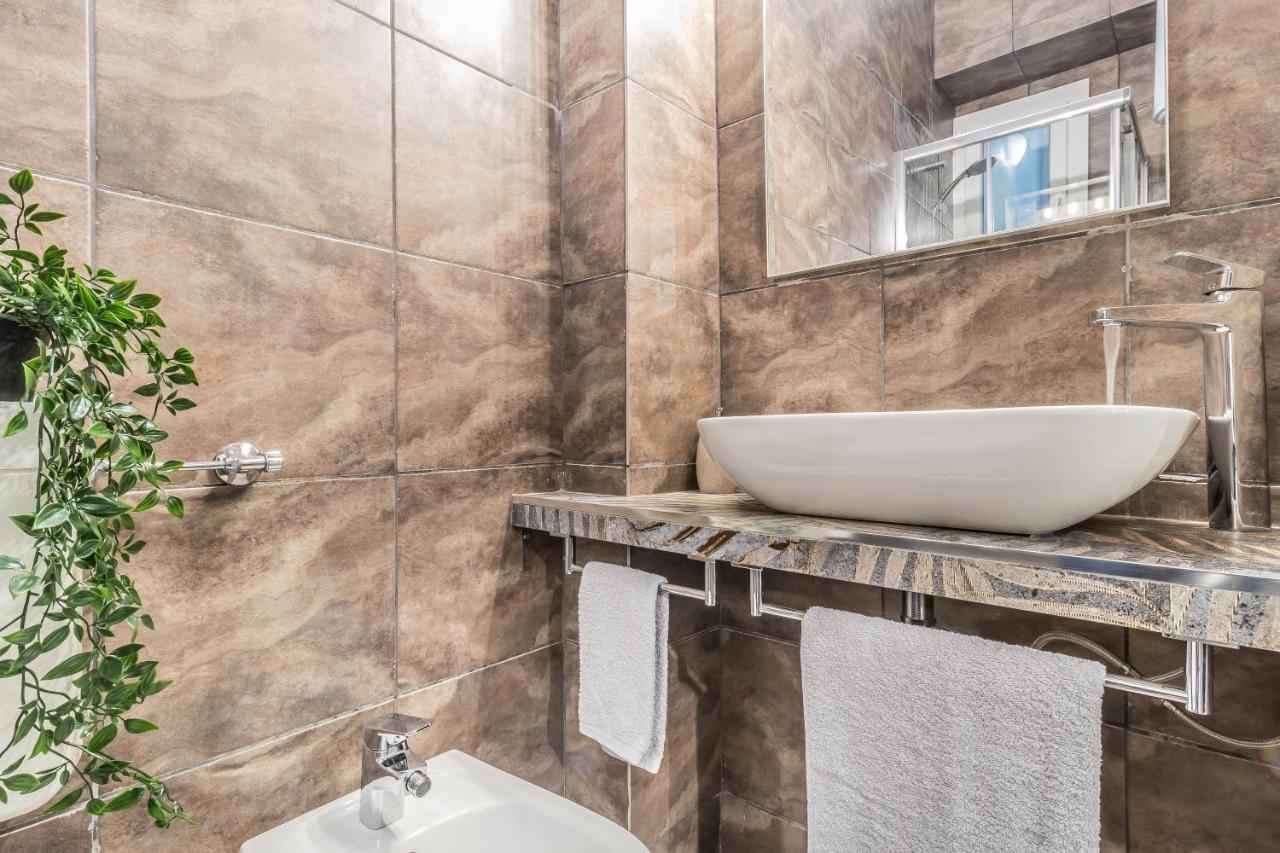"Suite Porta Venezia Duomo" Metro - Wi-Fi - Netflix Mailand Exterior foto